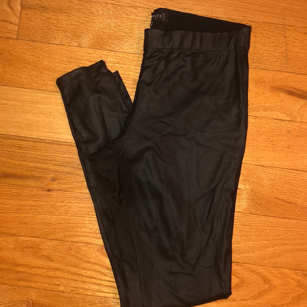 FAUX LEATHER LEGGINGS